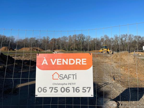 Magnifique lotissement entouré d' arbres