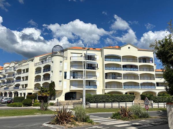 APPARTEMENT à VAUX SUR MER