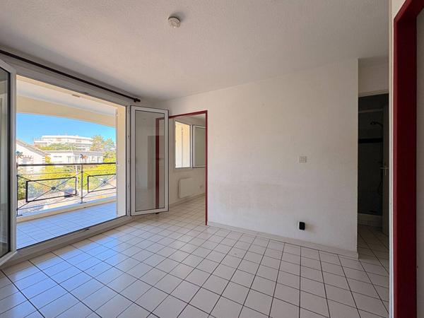 APPARTEMENT à VAUX SUR MER