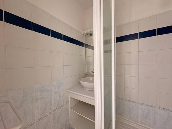APPARTEMENT à VAUX SUR MER
