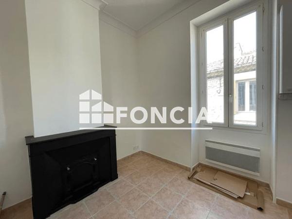 Location Appartement 2 pièces 40.14 m² - 3 rue pharamond Nimes 30000