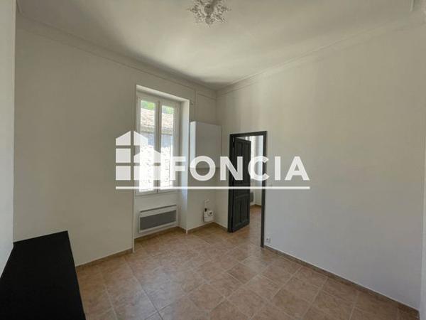 Location Appartement 2 pièces 40.14 m² - 3 rue pharamond Nimes 30000