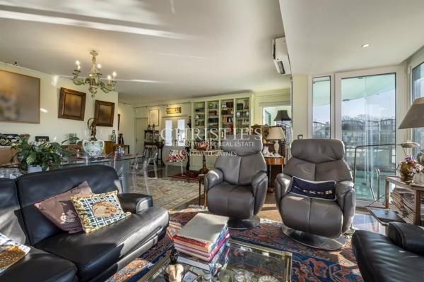 LA ROCHELLE proche port- Appartement DERNIER ETAGE AVEC GRANDE TERRASSE PISCINE – double garage