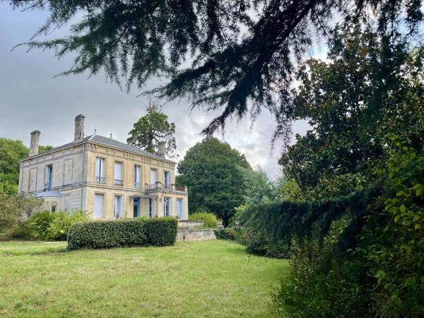 Maison à vendre |  Lestiac-sur-Garonne |  9 pièces | 260 m²