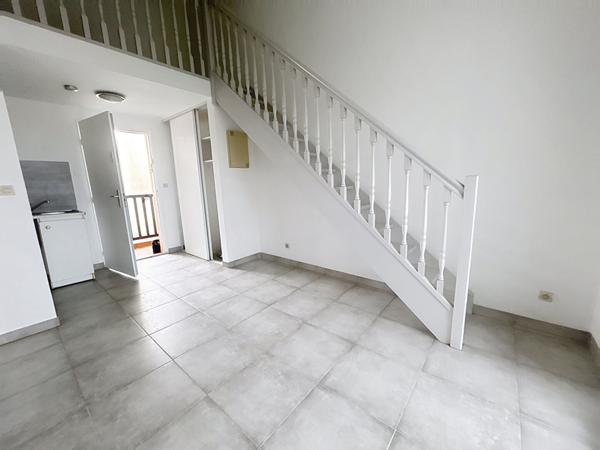 FREJUS type 2+mezzanine+garage, piscine ,tennis