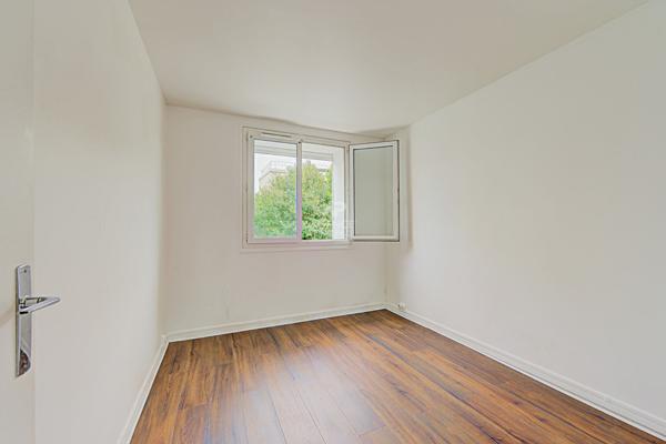Appartement Saint Germain En Laye 2 pièces 45 m2 242 000 € **  - Référence  18553