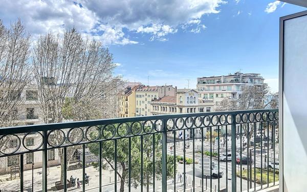 Appartement à vendre    2 pièces • 32,75 m2 Nice