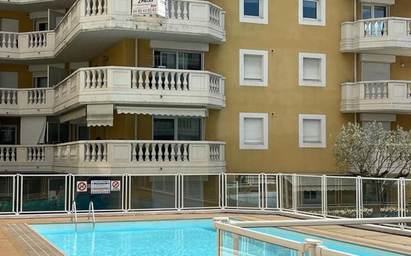 Appartement à vendre    2 pièces • 32,75 m2 Nice