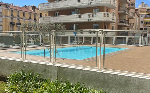 Appartement à vendre    2 pièces • 32,75 m2 Nice