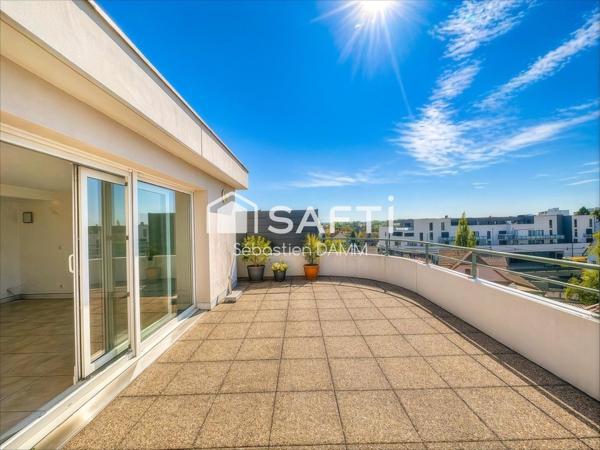 Rare à Illzach centre : attique lumineux avec immense terrasse panoramique