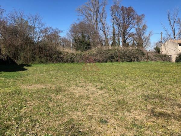 Terrain à bâtir de 947m² à acheter à Mondragon (84) Mondragon (84430)