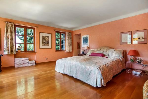 Bergerie du 18ème siècle à Grasse avec vue panoramique