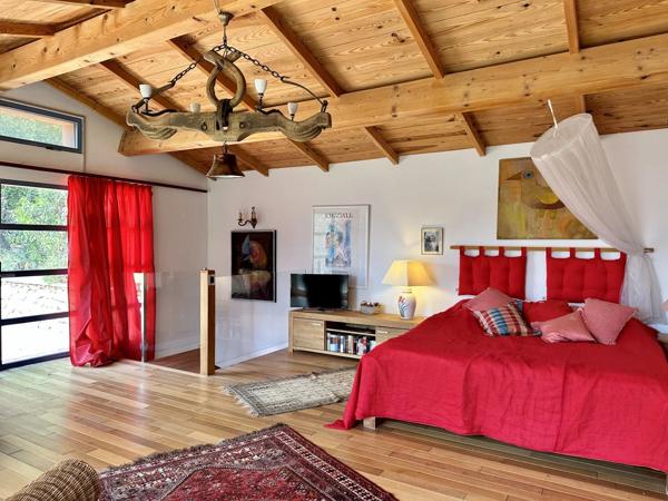 Bergerie du 18ème siècle à Grasse avec vue panoramique