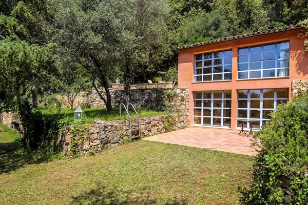 Bergerie du 18ème siècle à Grasse avec vue panoramique