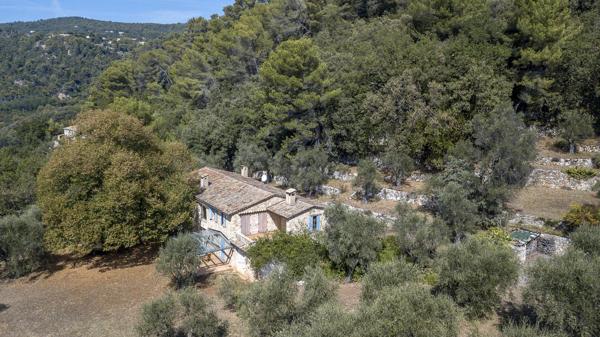 Bergerie du 18ème siècle à Grasse avec vue panoramique