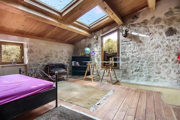 Bergerie du 18ème siècle à Grasse avec vue panoramique