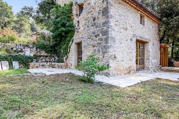 Bergerie du 18ème siècle à Grasse avec vue panoramique
