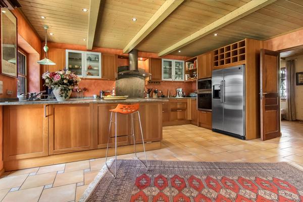 Bergerie du 18ème siècle à Grasse avec vue panoramique