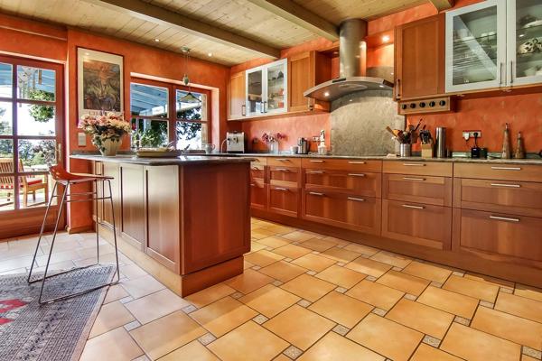 Bergerie du 18ème siècle à Grasse avec vue panoramique