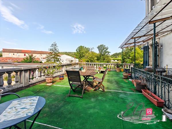Appartement bourgeois d'exception de 284 m² avec terrasse, balcon filant et vue sur le parc