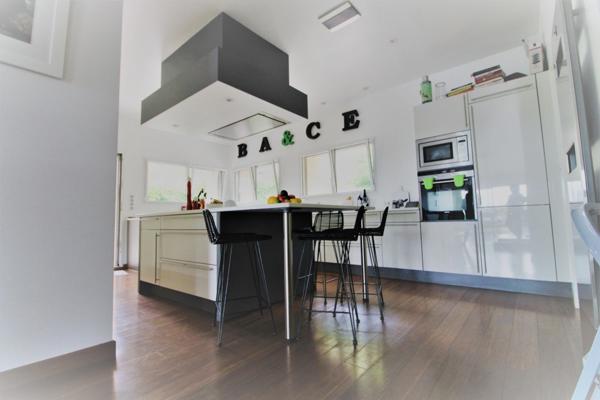 Dpt Yvelines (78), à vendre TRIEL SUR SEINE maison P10 de 443,52 m² - Terrain de 1567,00 m²