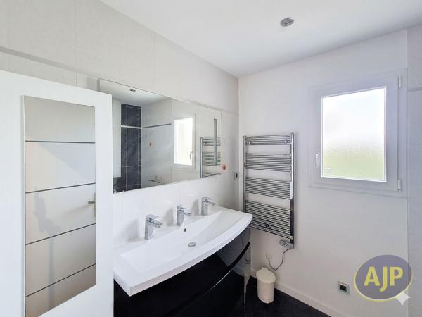 Vente maison L Herbergement : 267 000 € - AJP Immobilier Montaigu