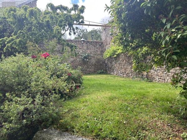 Maison à vendre à Guingamp dans les Côtes-d'Armor (22200), ref : 22064-1288