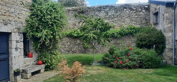 Maison à vendre à Guingamp dans les Côtes-d'Armor (22200), ref : 22064-1288