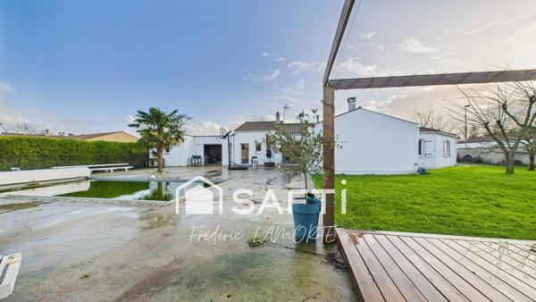 Maison contemporaine, 5 chambres, garage, piscine
