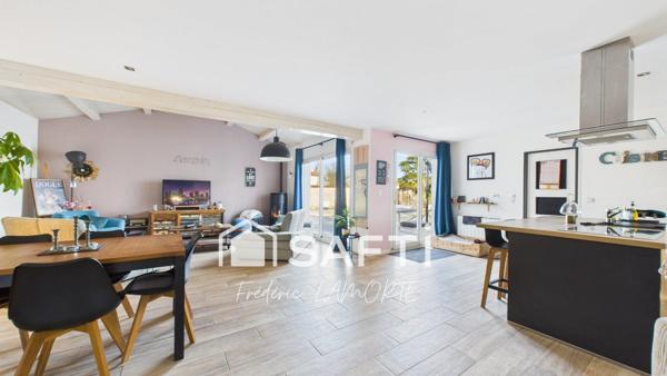 Maison contemporaine, 5 chambres, garage, piscine
