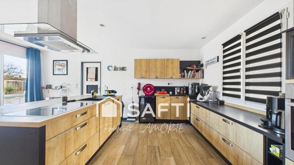 Maison contemporaine, 5 chambres, garage, piscine