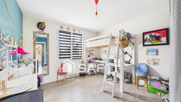 Maison contemporaine, 5 chambres, garage, piscine