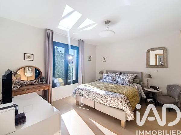 Maison à vendre 7 pièces 230 m² Saint-Maur-des-Fossés