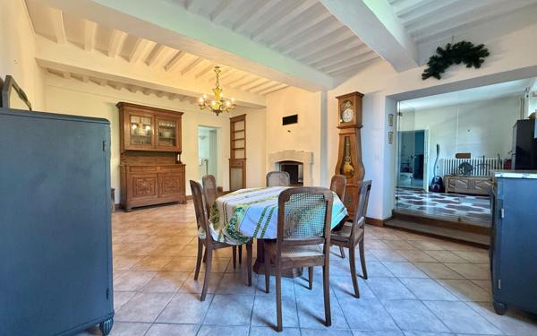 Maison à vendre    6 pièces • 208 m2 Pontailler-sur-Saône