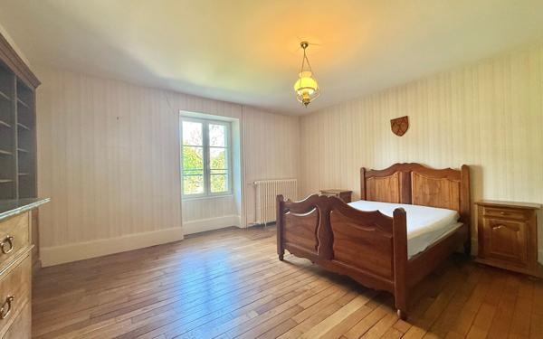 Maison à vendre    6 pièces • 208 m2 Pontailler-sur-Saône