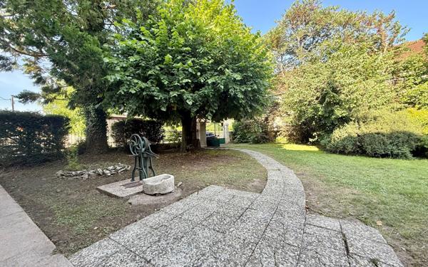 Maison à vendre    6 pièces • 208 m2 Pontailler-sur-Saône