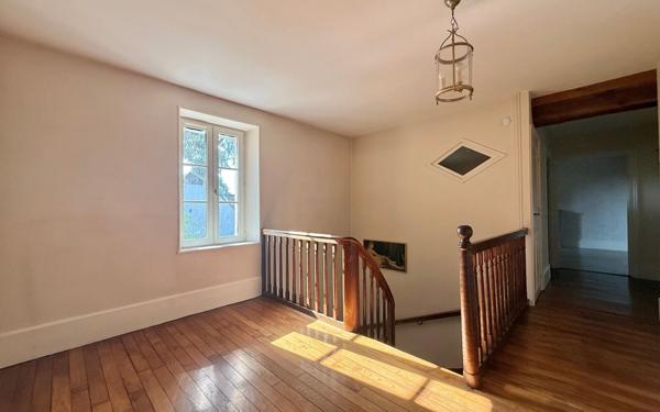 Maison à vendre    6 pièces • 208 m2 Pontailler-sur-Saône