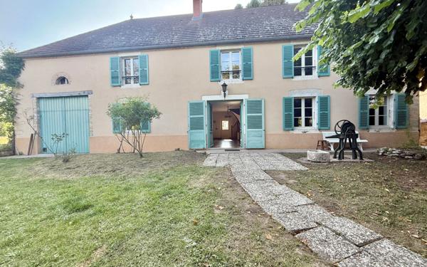 Maison à vendre    6 pièces • 208 m2 Pontailler-sur-Saône