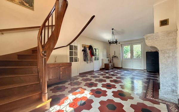 Maison à vendre    6 pièces • 208 m2 Pontailler-sur-Saône