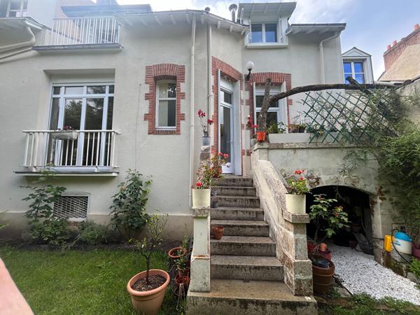 Maison 7 pièce(s) 150 m2 secteur Canclaux