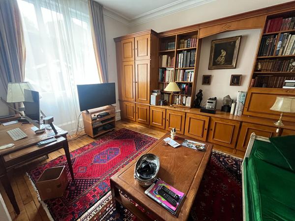 Maison 7 pièce(s) 150 m2 secteur Canclaux