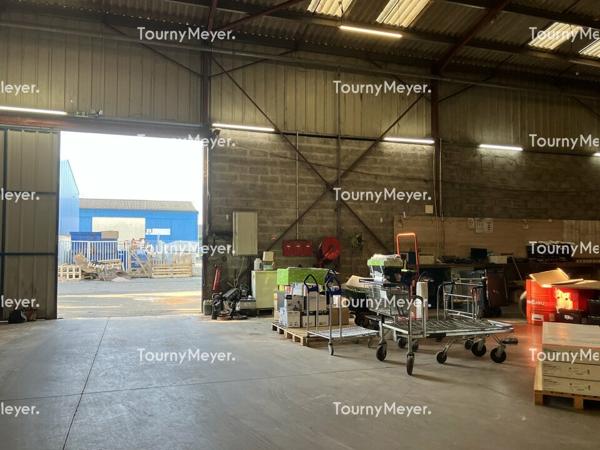 Local d'activites 890m² À louer - MÉRIGNAC