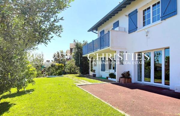 À vendre Saint-Jean-de-Luz – Villa proche de la plage d’Erromardie