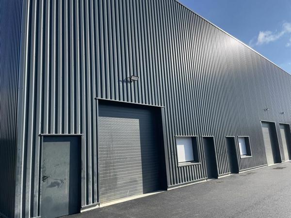 Local d'activites 175 m² à louer THORIGNE FOUILLARD (réf : 35.6454)