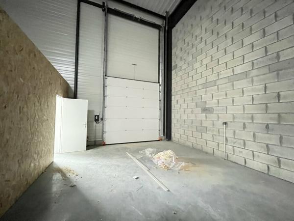 Local d'activites 175 m² à louer THORIGNE FOUILLARD (réf : 35.6454)