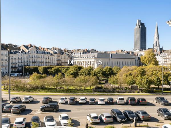 Beau T2 hyper centre avec ascenseur de 61m2 possible t3
