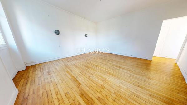 Beau T2 hyper centre avec ascenseur de 61m2 possible t3