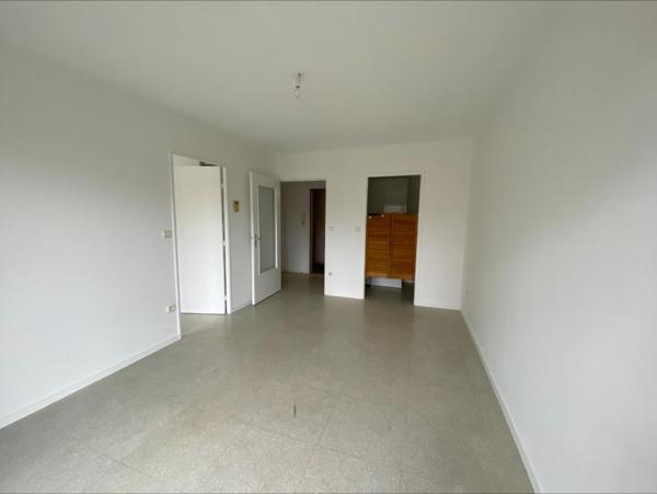 Appartement T2 à louer - 34 m² (réf : 558754)