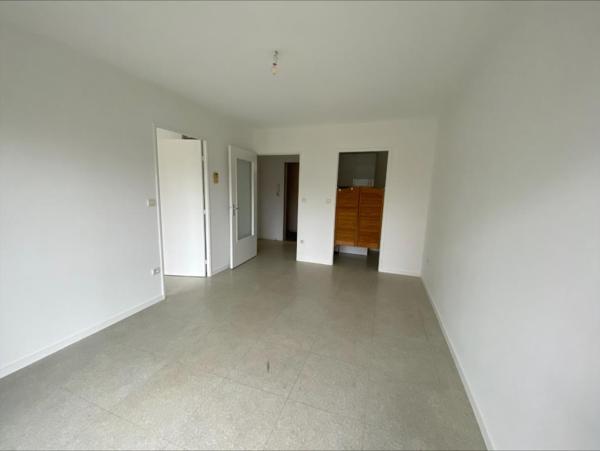 Appartement T2 à louer - 34 m² (réf : 558754)