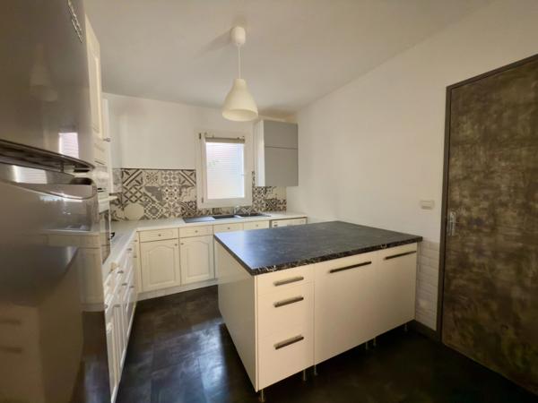 Maison à vendre 5 pièces, garage,piscine, MONTPELLIER La Martelle ( Montpellier Village) PROCHE tram, Bus, écoles, commerce